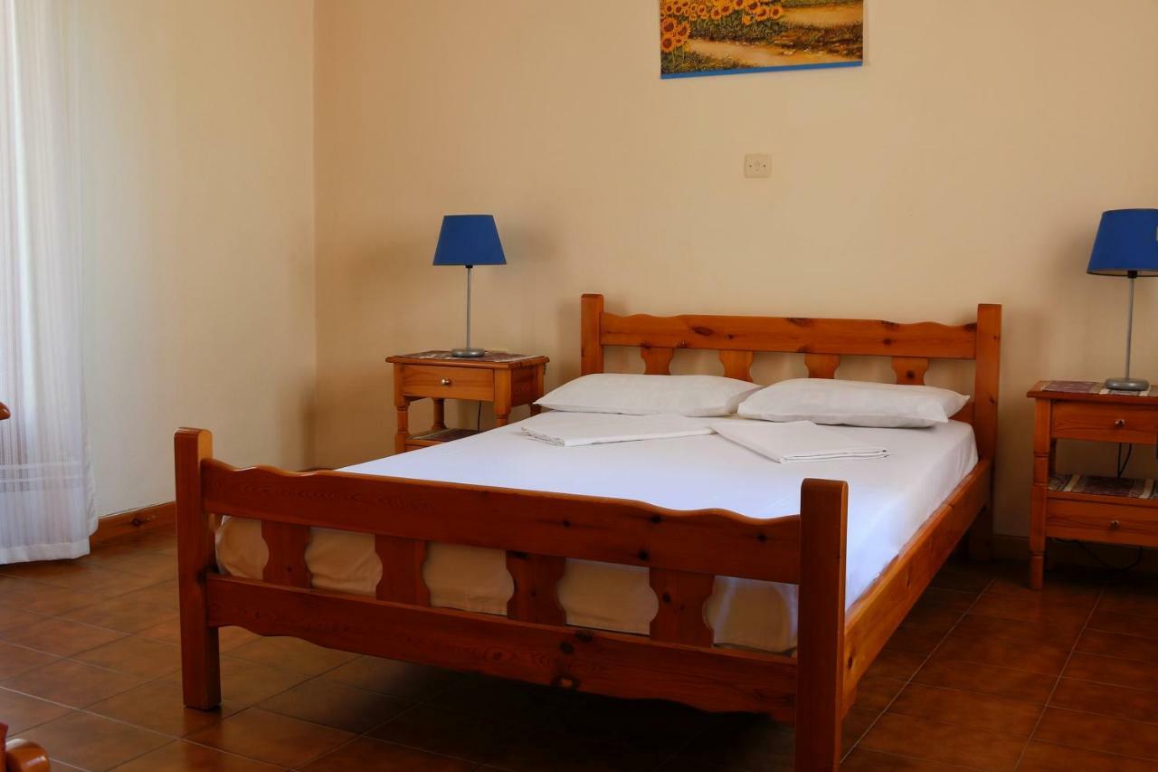Seaview Self Catering Apartment - Helen No 1 Хіропігадо Екстер'єр фото